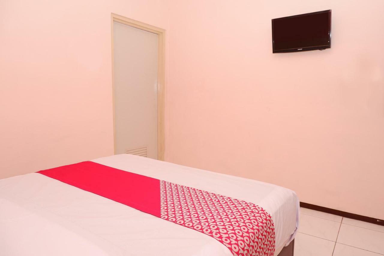 New Mira Hotel Semarang Extérieur photo