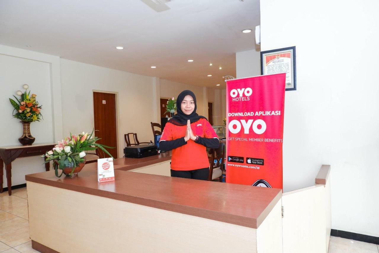 New Mira Hotel Semarang Extérieur photo