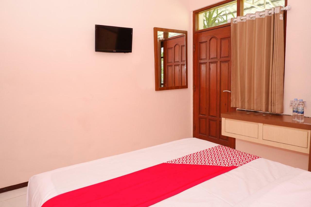 New Mira Hotel Semarang Extérieur photo