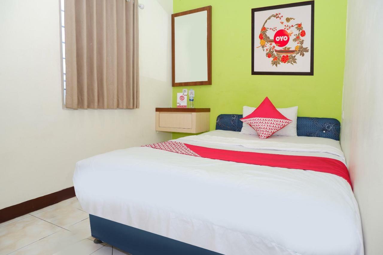 New Mira Hotel Semarang Extérieur photo