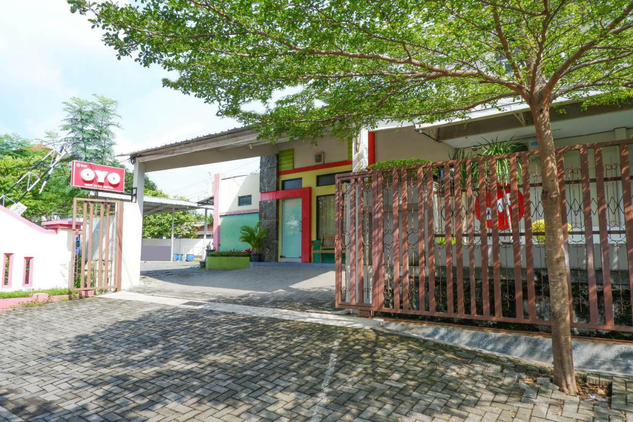 New Mira Hotel Semarang Extérieur photo