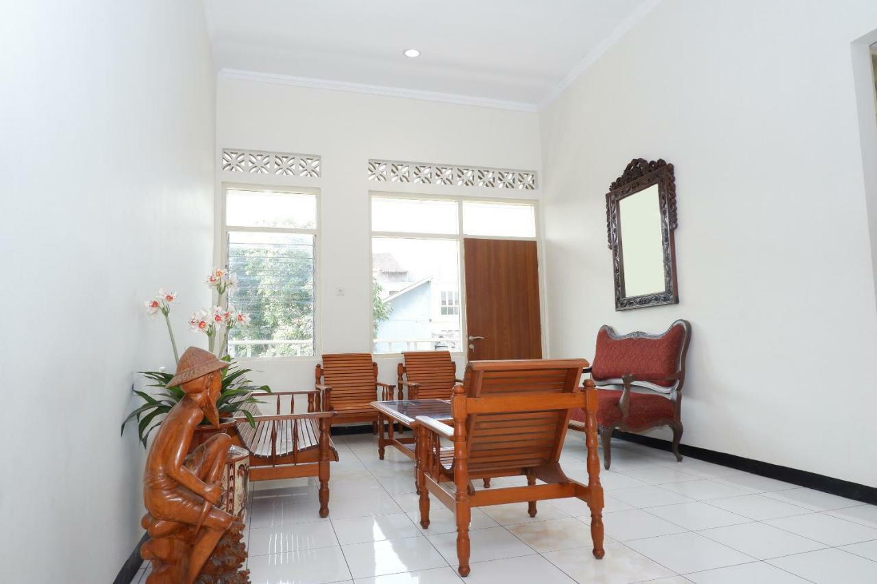 New Mira Hotel Semarang Extérieur photo